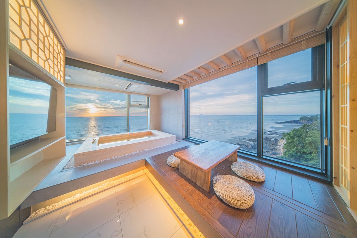 연화문호텔 변산 코너스위트복층